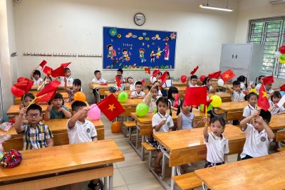 TRƯỜNG TIỂU HỌC KHÁNH TRUNG A HÂN HOAN CHÀO ĐÓN CÁC EM HỌC SINH LỚP 1 TỰU TRƯỜNG